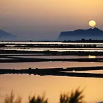 Stagnone Sunset Holidays Appartement *